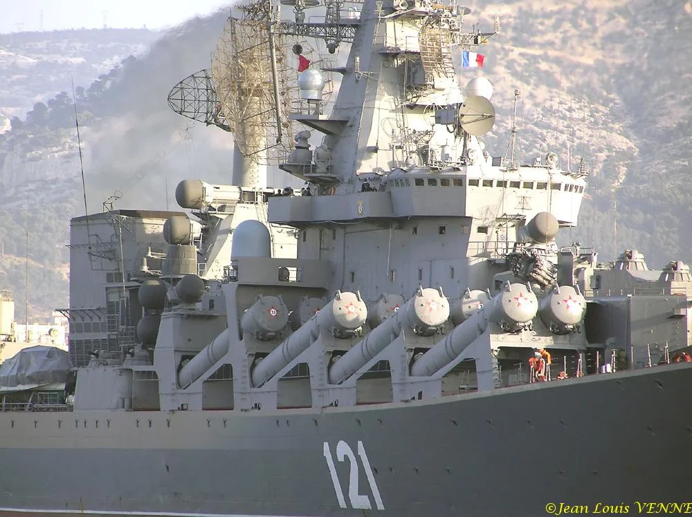 Arrivée Ã  toulon du croiseur Russe Moskva