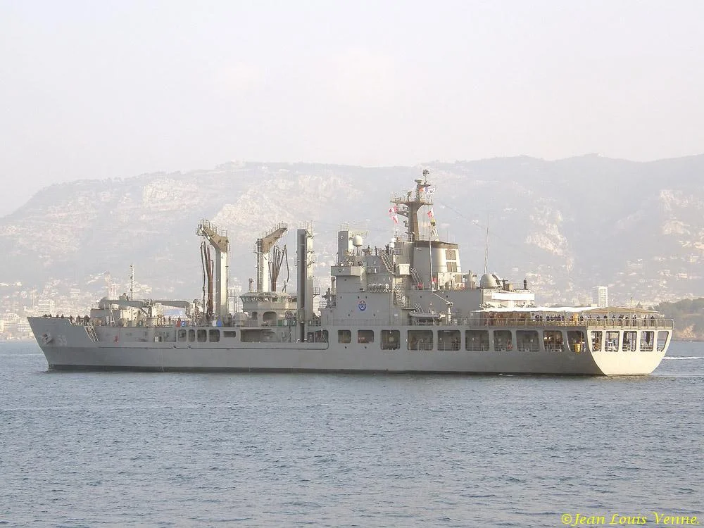 Le pétrolier-ravitailleur HWACHEON