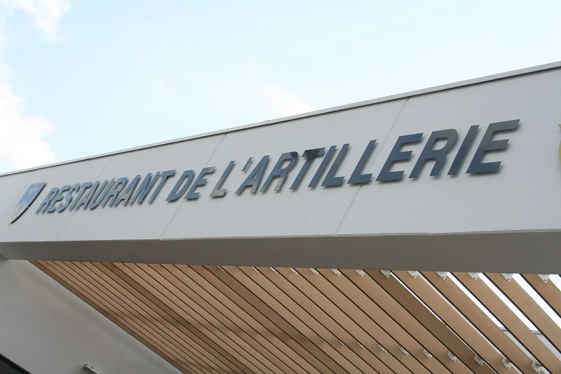 Inauguration sur la base navale de Toulon du restaurant de l'Artillerie