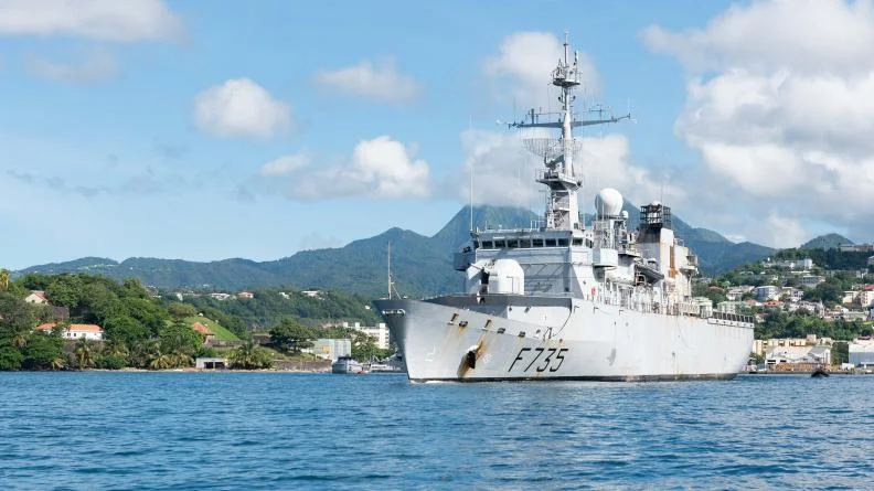 La frégate de surveillance Germinal appareille de Fort-de-France