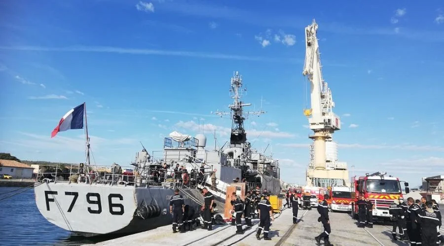 Exercice des sapeurs-pompiers à bord du Cdt Birot