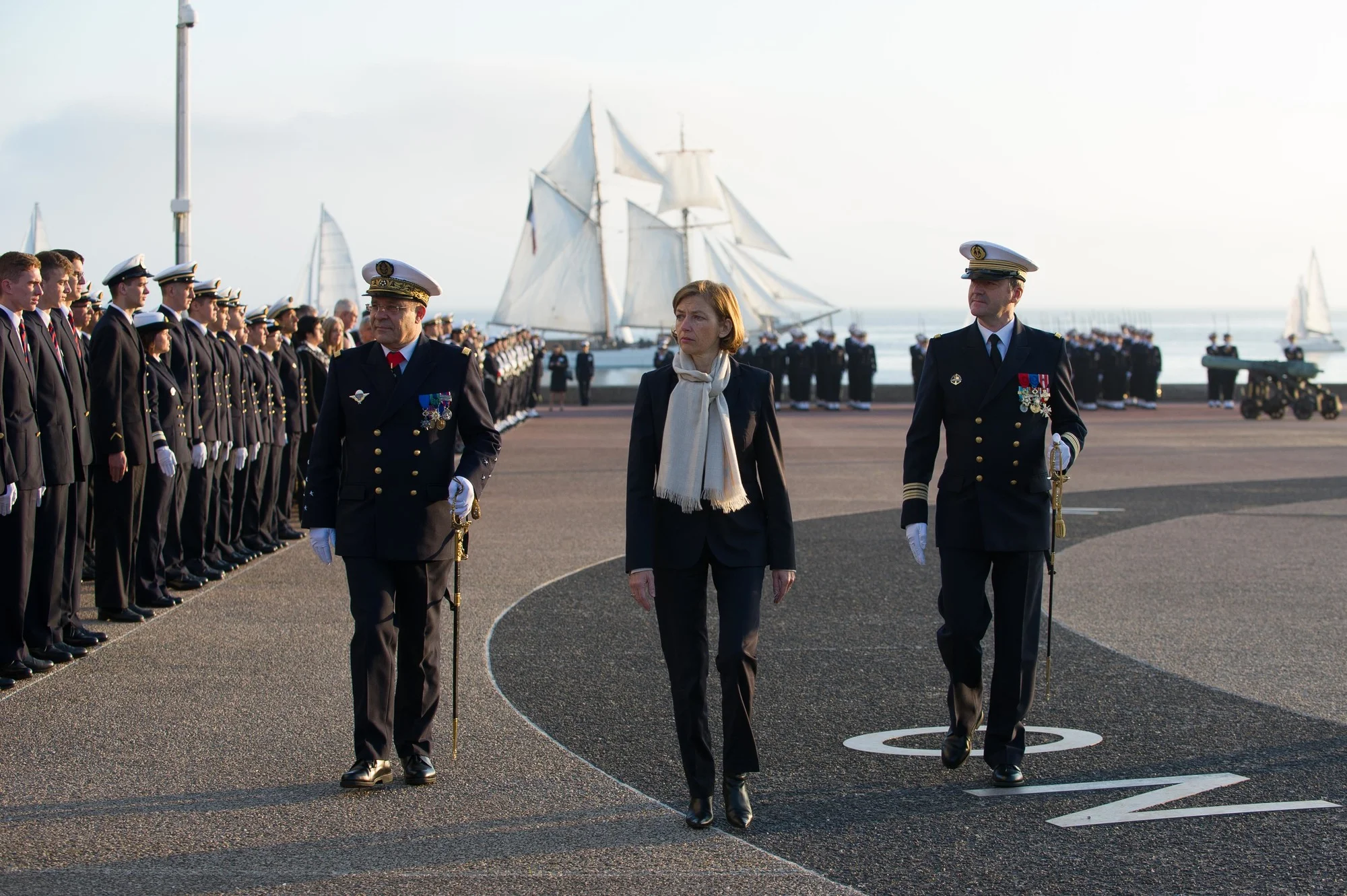 Florence Parly à la présentation aux drapeaux des nouvelles promotions de l'Ecole Navale