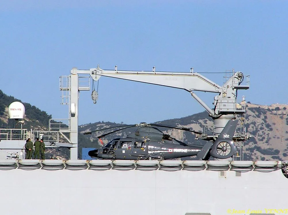 Retour du Mistral après la Journée de Présentation de la Marine