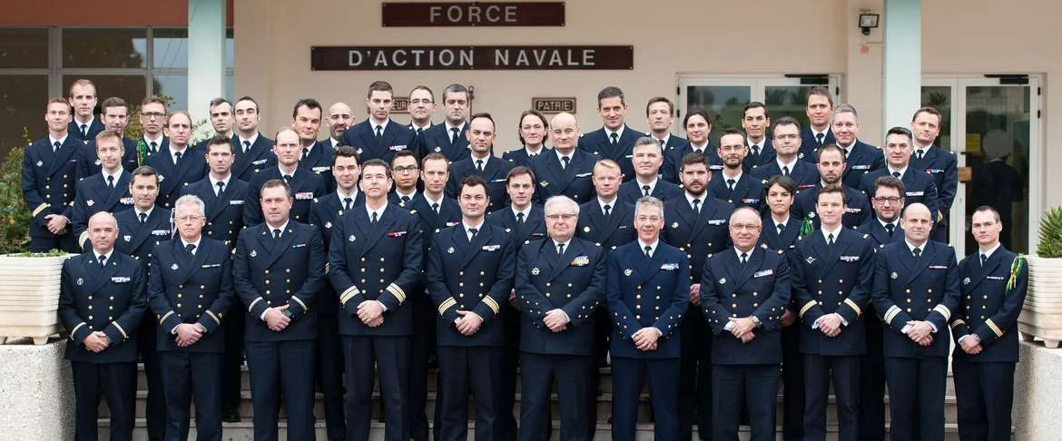 Le chef d'état-major de la Marine à la rencontre de 48 futurs commandants