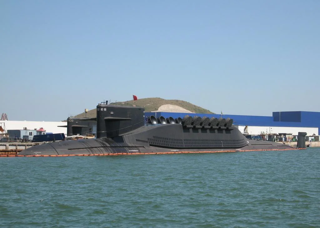 Des SNLE Chinois de la classe Jin au chantier de Huludao