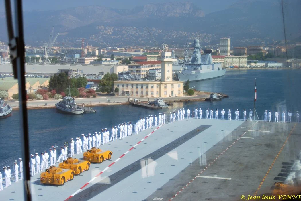 L'équipage au poste de bande