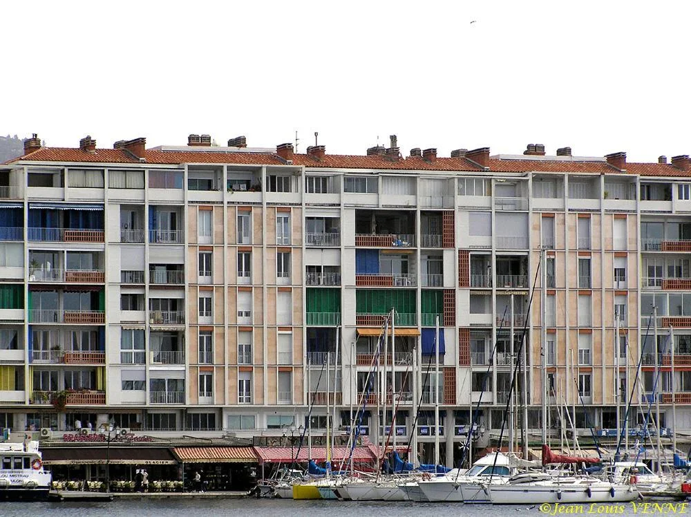 Toulon sous les nuages