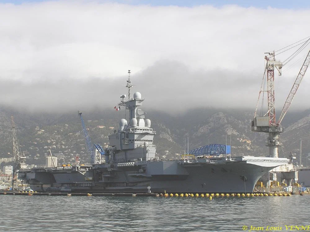 Le porte-avions Charles de Gaulle