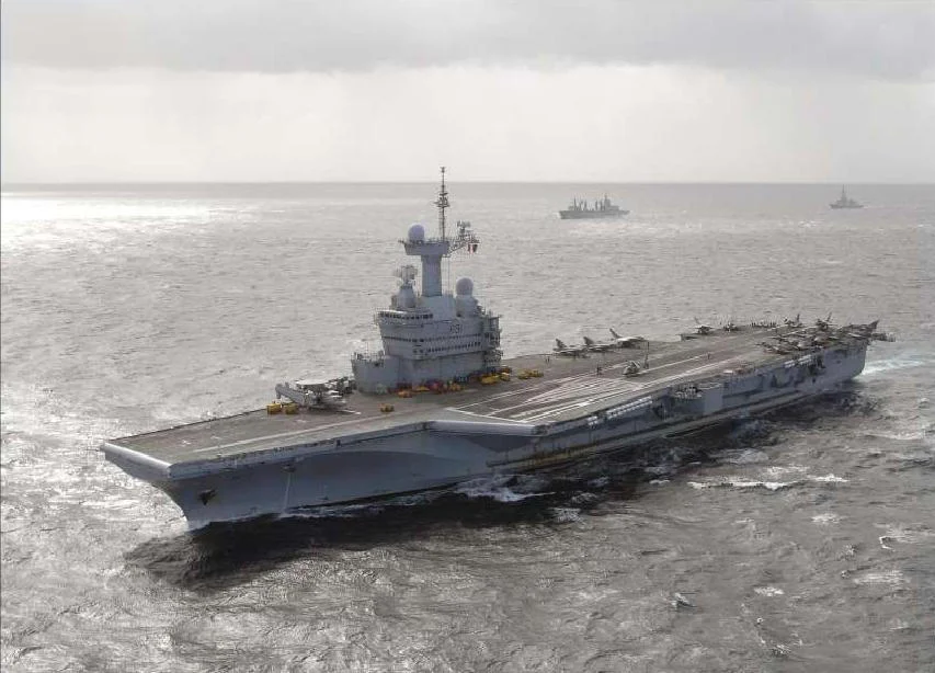 Le porte-avions Charles de Gaulle