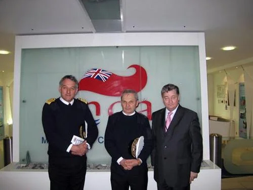 Le Premier Lord de l'Amirauté et le chef d'état-major de la Marine visitent la â€œMaritime and Coastguard Agencyâ€