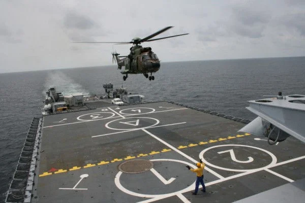 Un Cougar se pose sur la Foudre