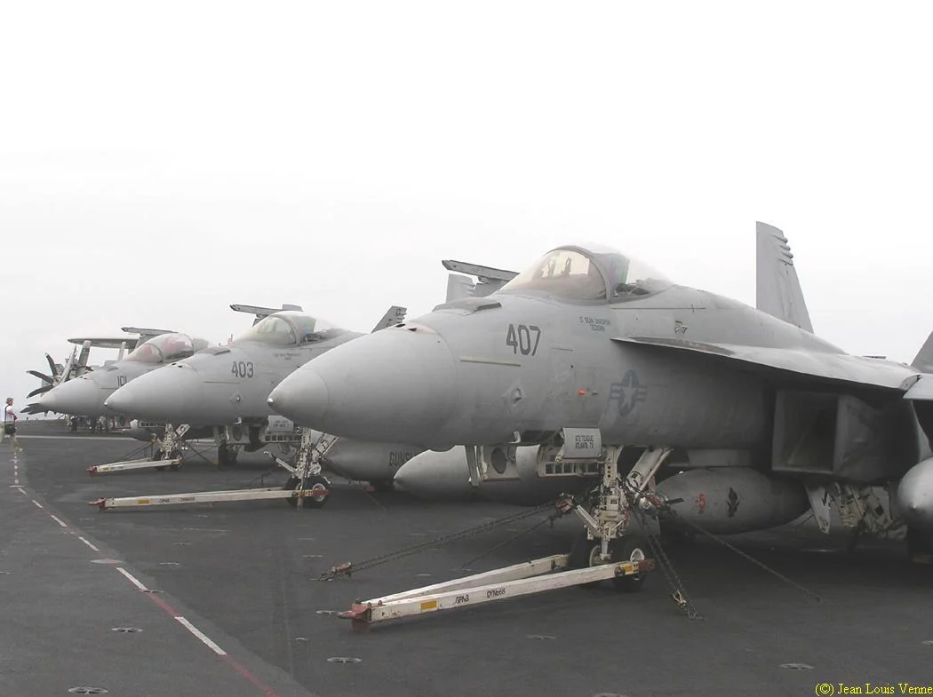 Des chasseurs F-18
