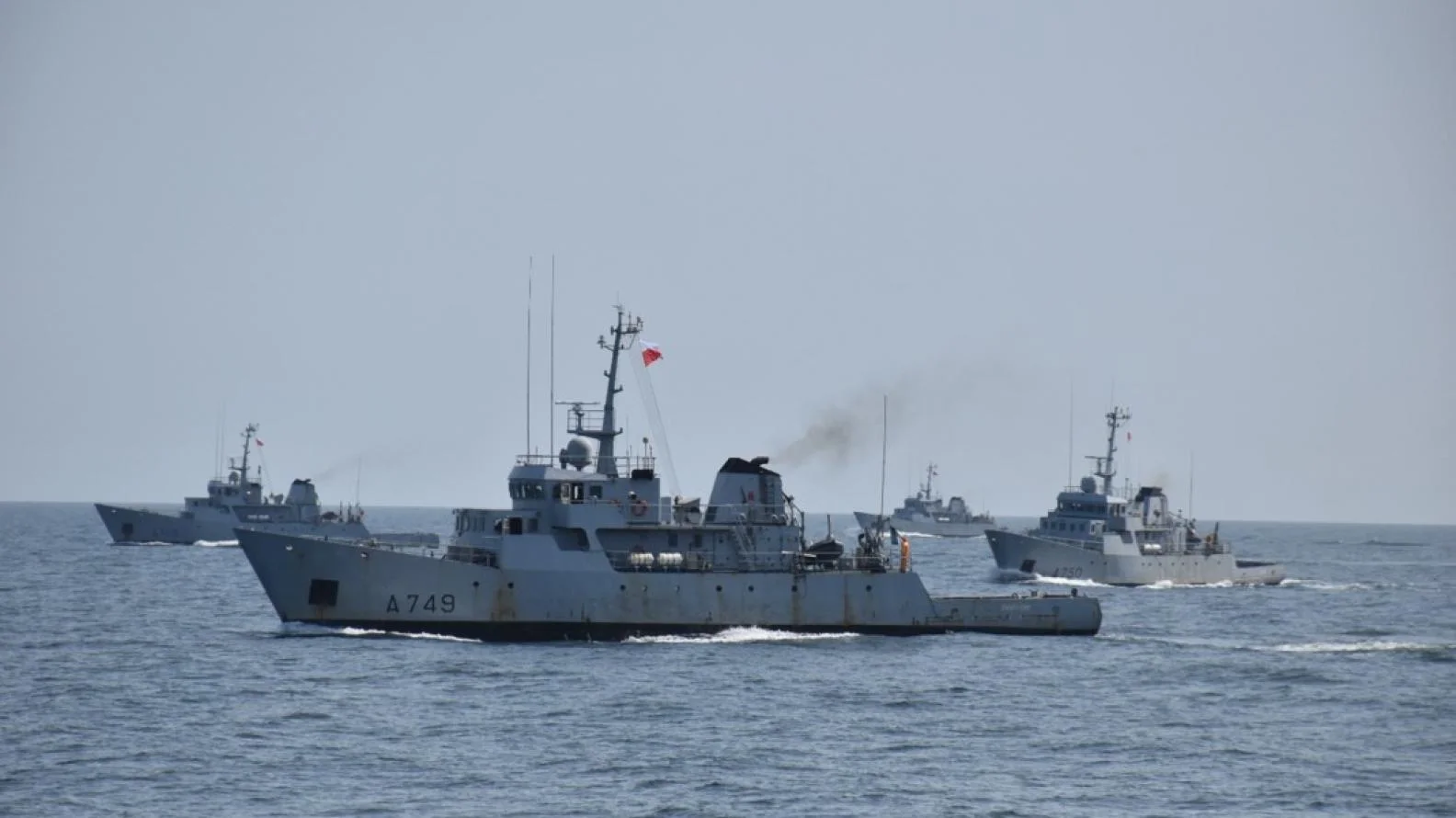 Les bâtiments-école au large de la Pologne