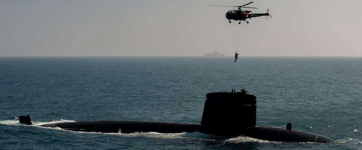 Des officiers-élèves à bord d’un sous-marin nucléaire d’attaque