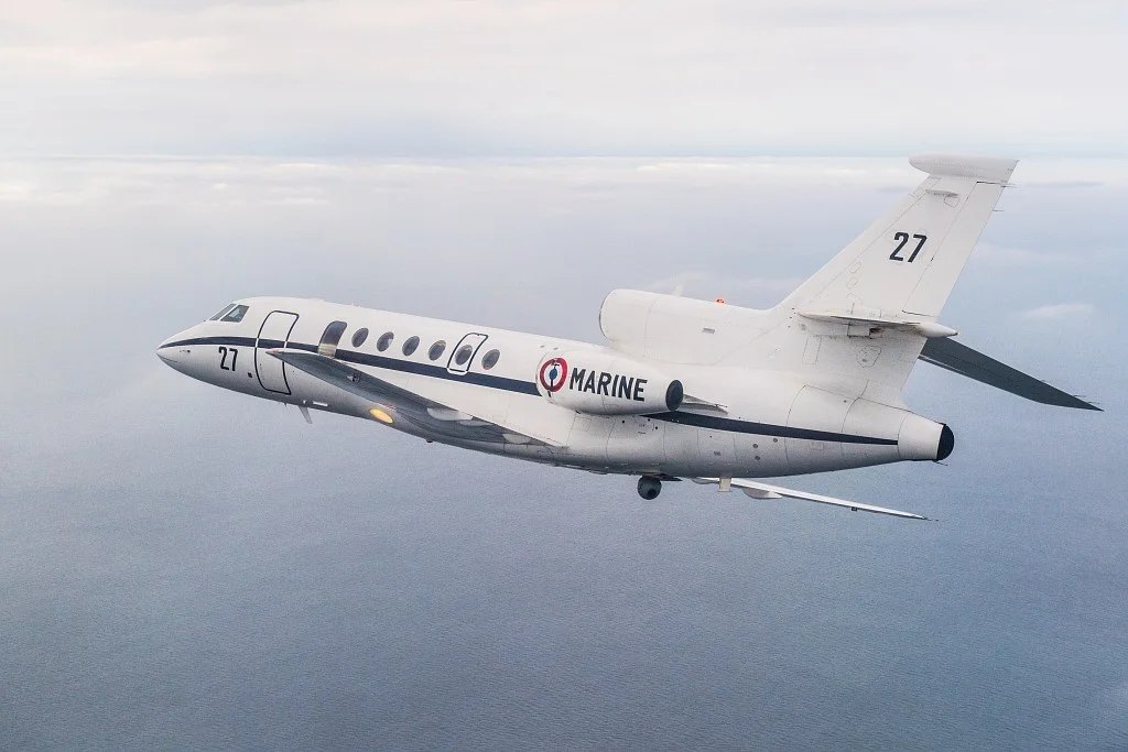 Un avion Falcon 50 de la marine nationale