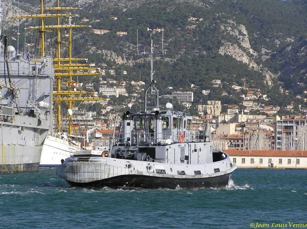 Remorqueurs en action