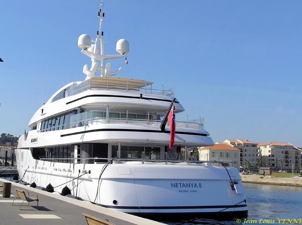 Le Netanya8 dans le port de la Seyne sur Mer