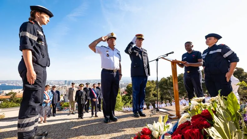 Le bataillon des marins-pompiers de Marseille rend hommage à ses disparus