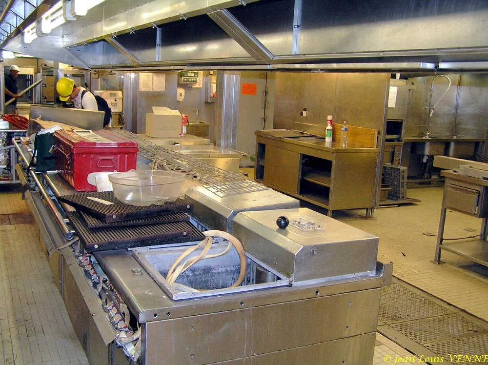 Dans les cuisines du Charles de Gaulle