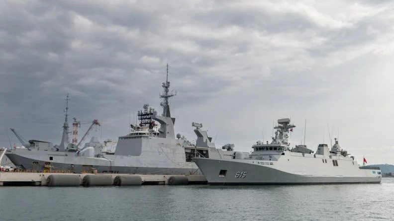 Les frégates française Surcouf et marocaine Allal Ben Abdellah
