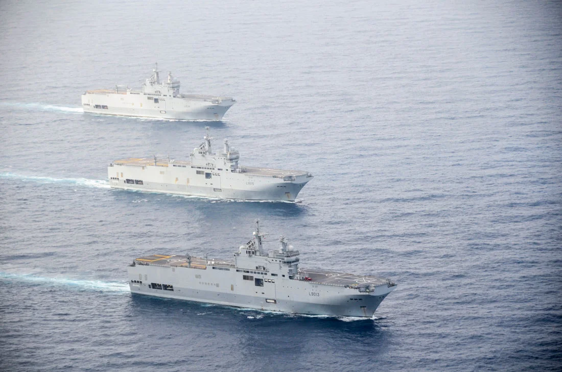 Les 3 BPC de la marine nationale naviguent ensemble