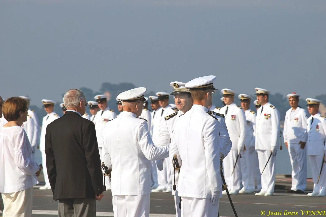 Prise de commandement du porte-avions Charles de Gaulle