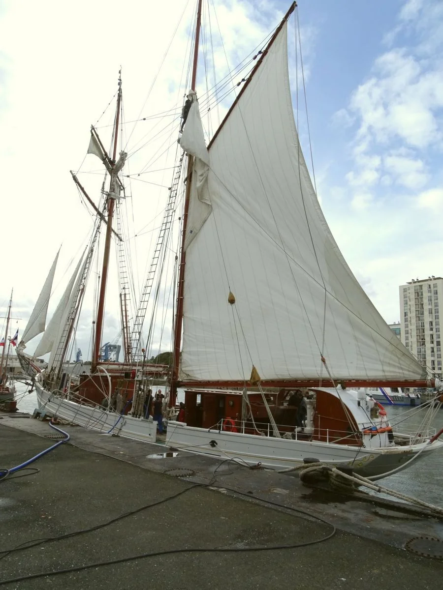La Belle Poule en entretien dans la Penfeld