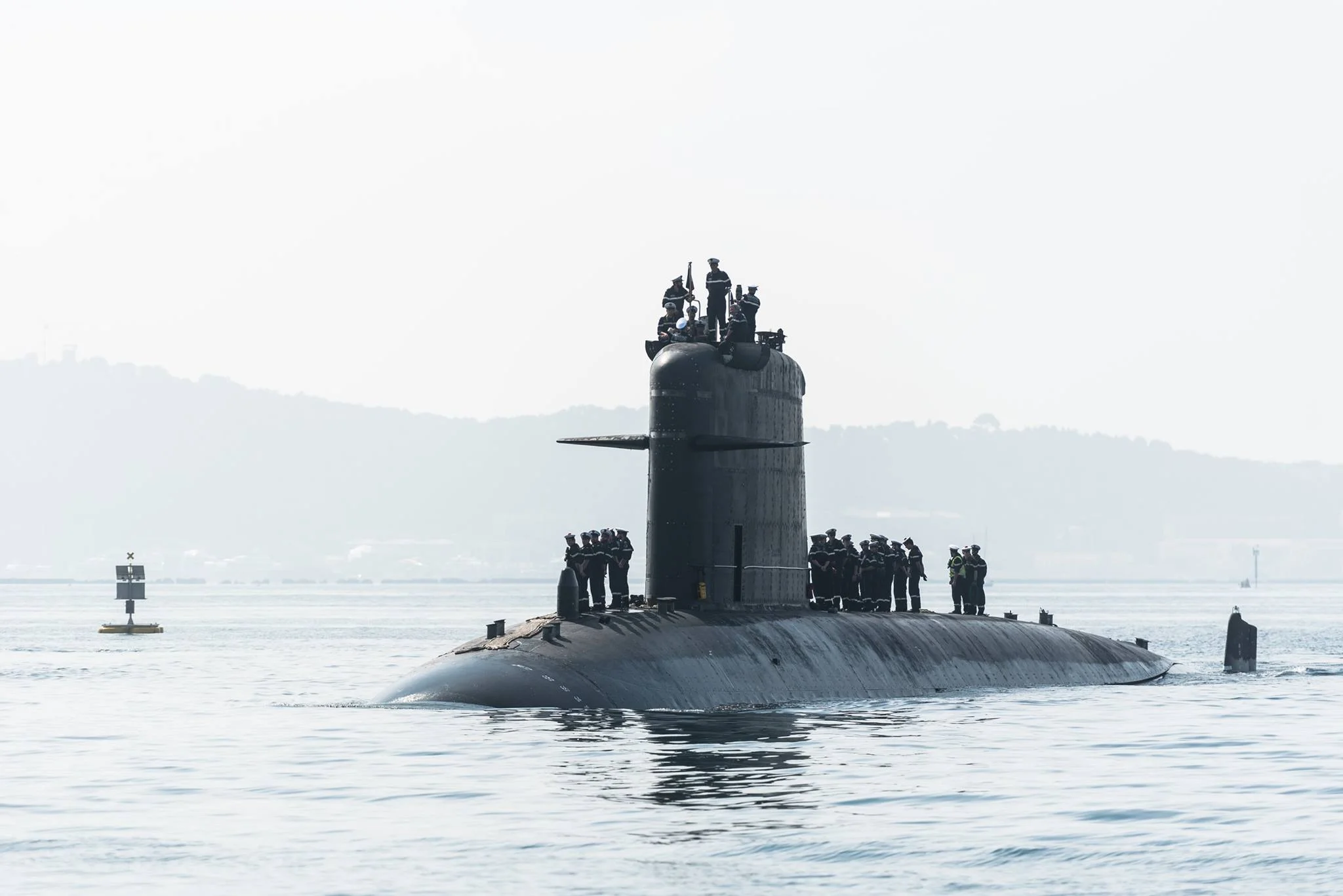 Le sous-marin nucléaire La Perle de retour à Toulon
