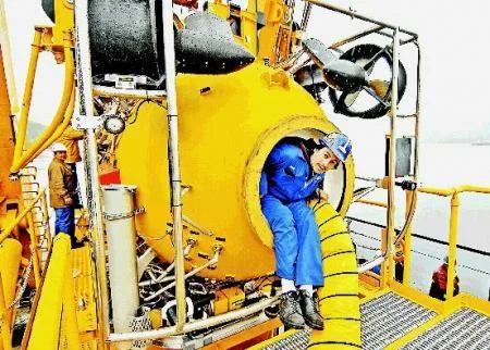 Un véhicule de secours testé dans Burrard Inlet