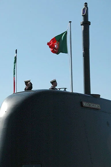 Le pavillon portugais sur le sous-marin