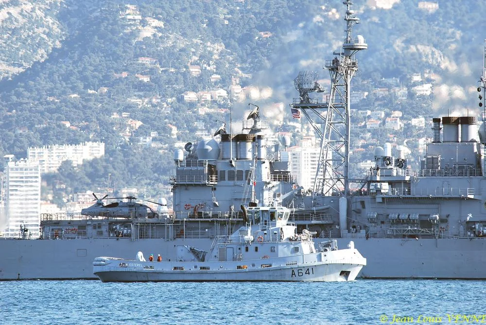 Le croiseur Vicksburg quitte Toulon