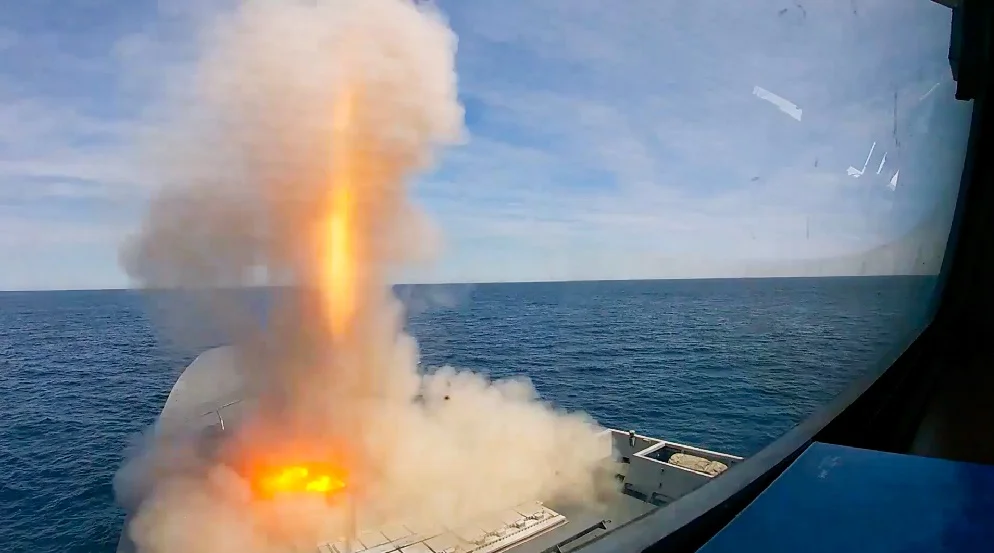 Tir d’un missile anti-aérien Aster 15