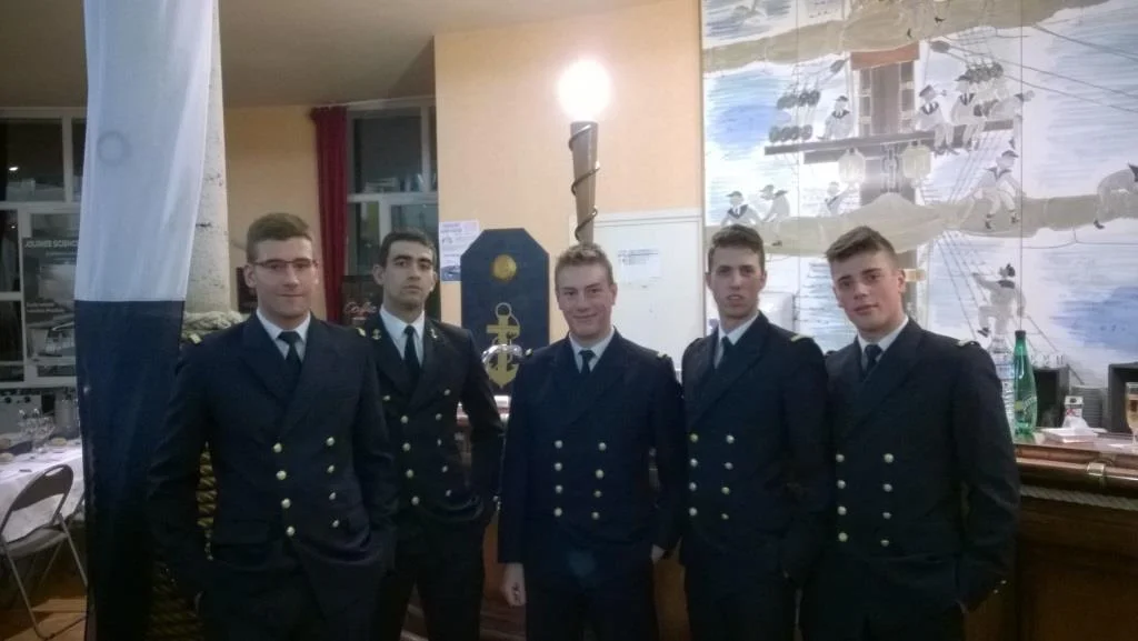 Deux élèves de l’Escola Naval portugaise en formation à l’Ecole Navale