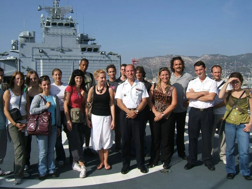 Les élèves du CCIV autour du commandant