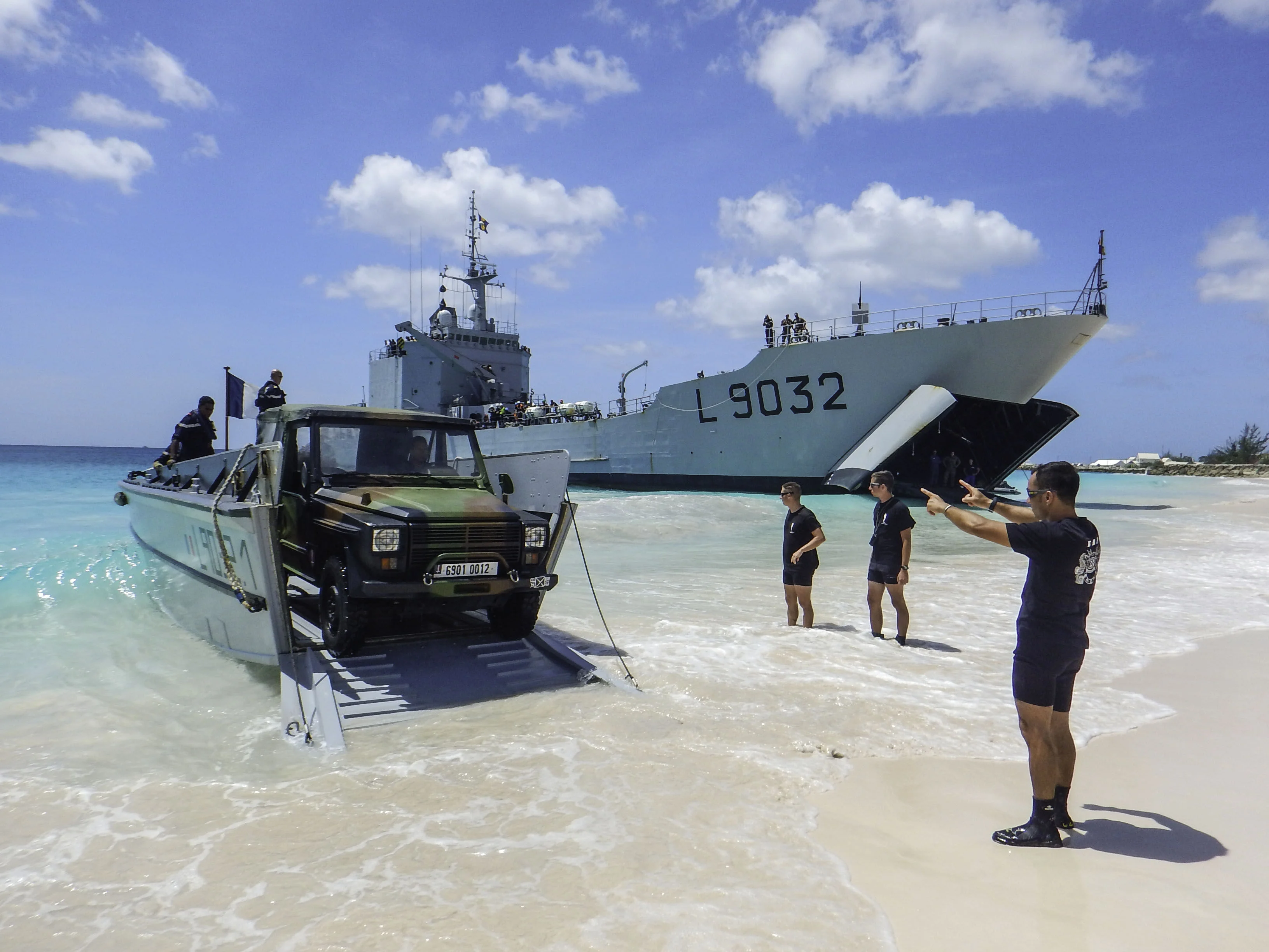 Reconnaissance amphibie et hydrographique à Aruba et la Barbade