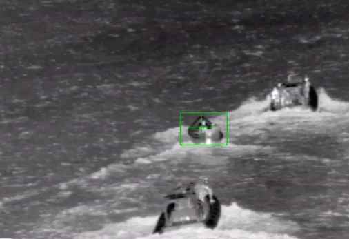 Les embarcations semi-rigides (EDO-NG) de La Confiance interceptent une embarcation transportant 150kg de marijuana