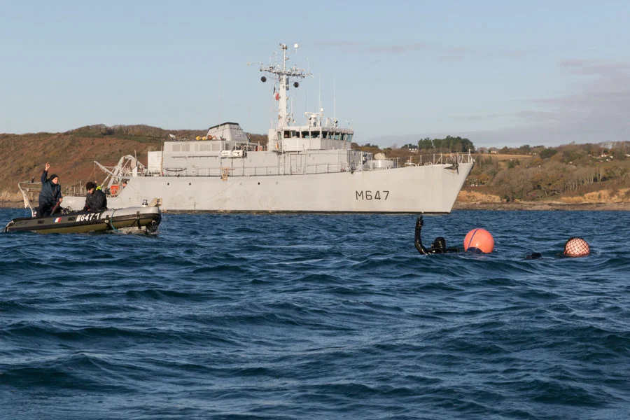 Les plongeurs remontent à la surface