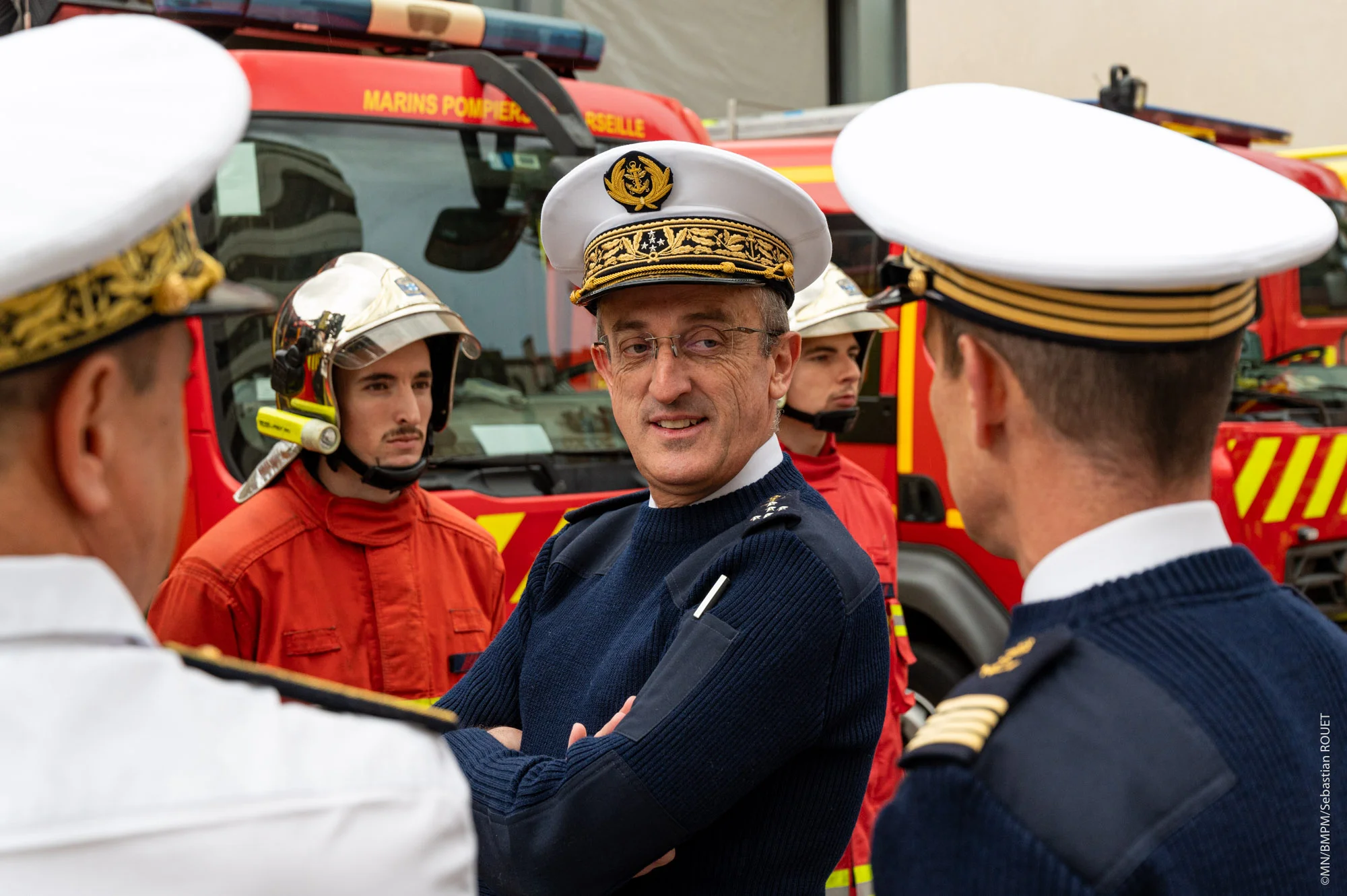 Le Chef d'état-major de la Marine rencontre des marins-pompiers de Marseille