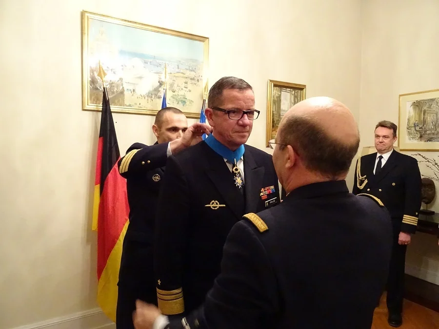 L’amiral Krause est fait commandeur de l’ordre national du mérite par l’amiral Prazuck
