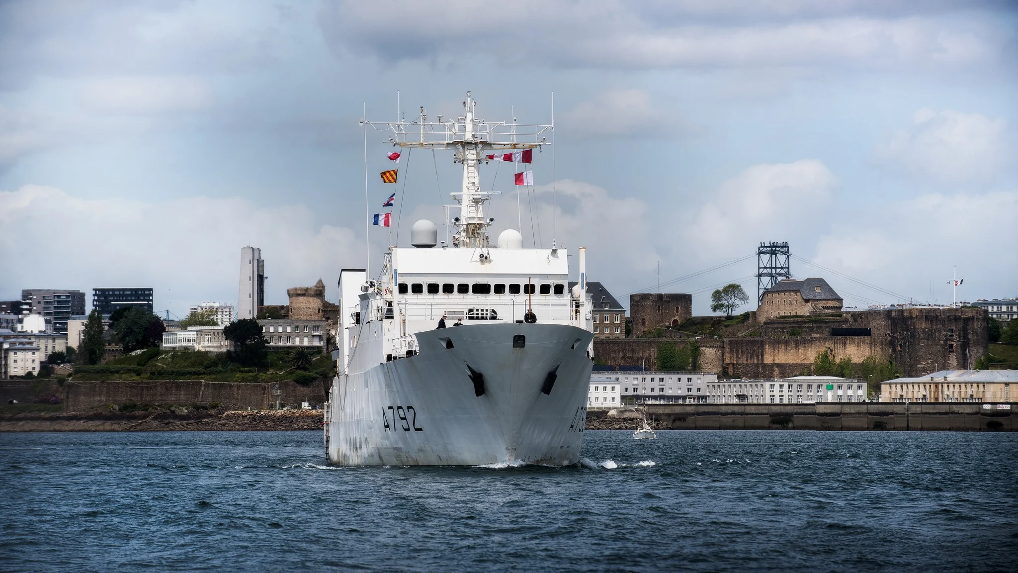 Le Borda appareille de Brest