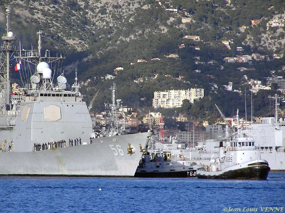 Le San Jacinto arrive Ã  Toulon
