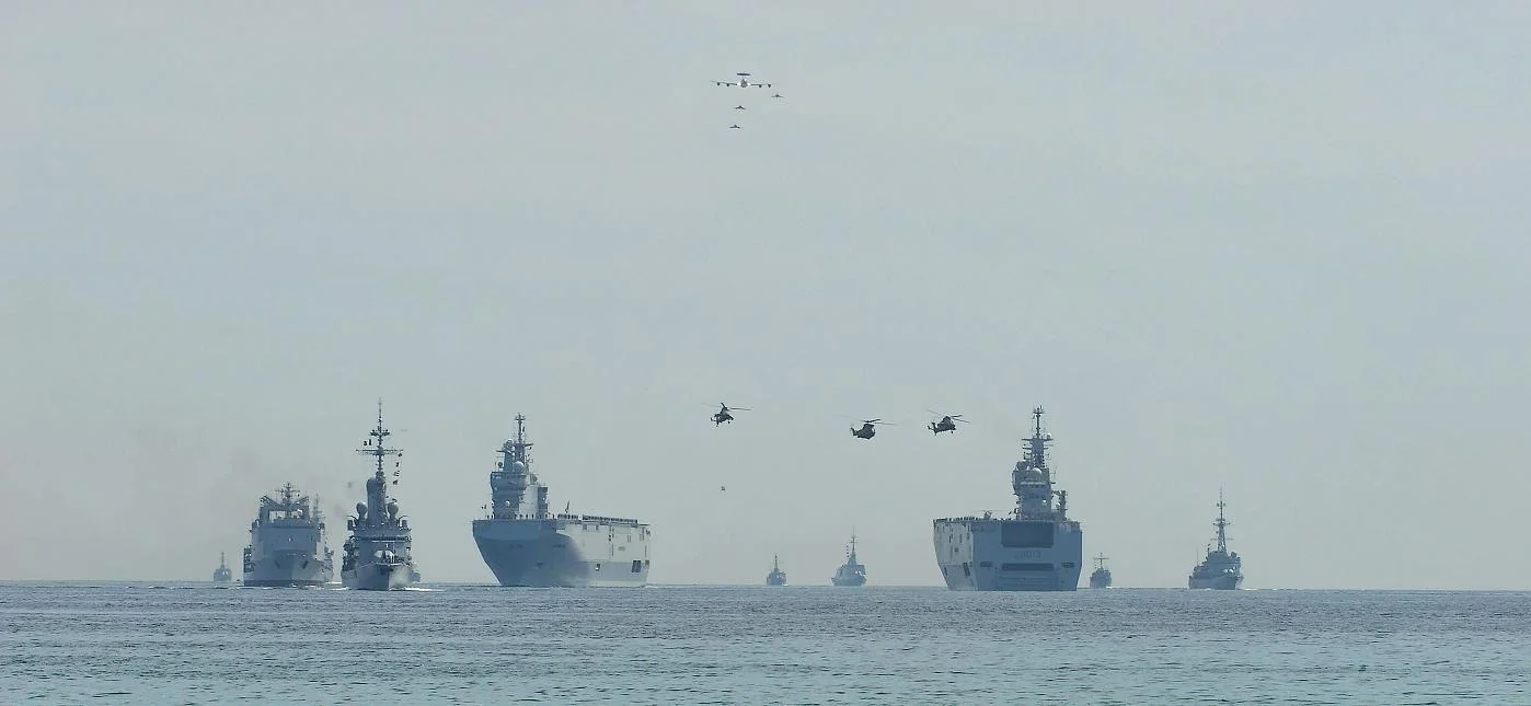 Revue Navale du 8 mai 2009