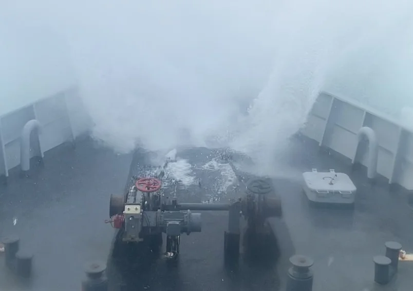 La plage avant du patrouilleur Pluvier
