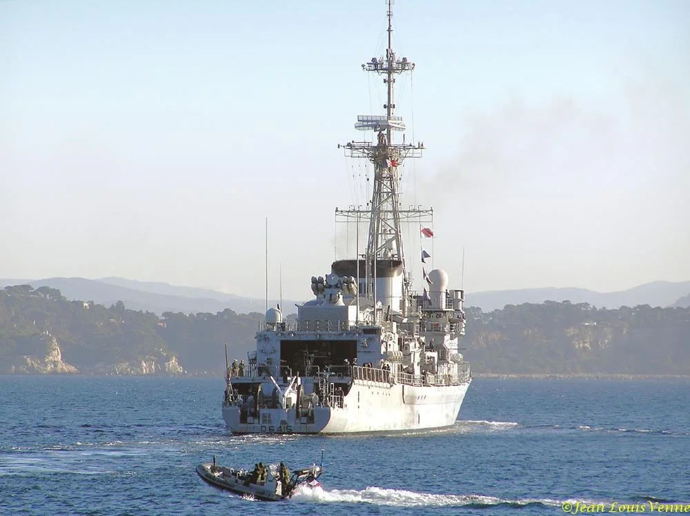 La frégate La Motte-Picquet quitte définitivement Toulon