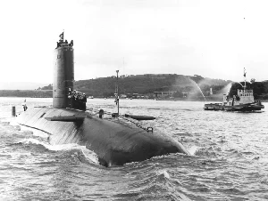 Le HMS Conqueror
