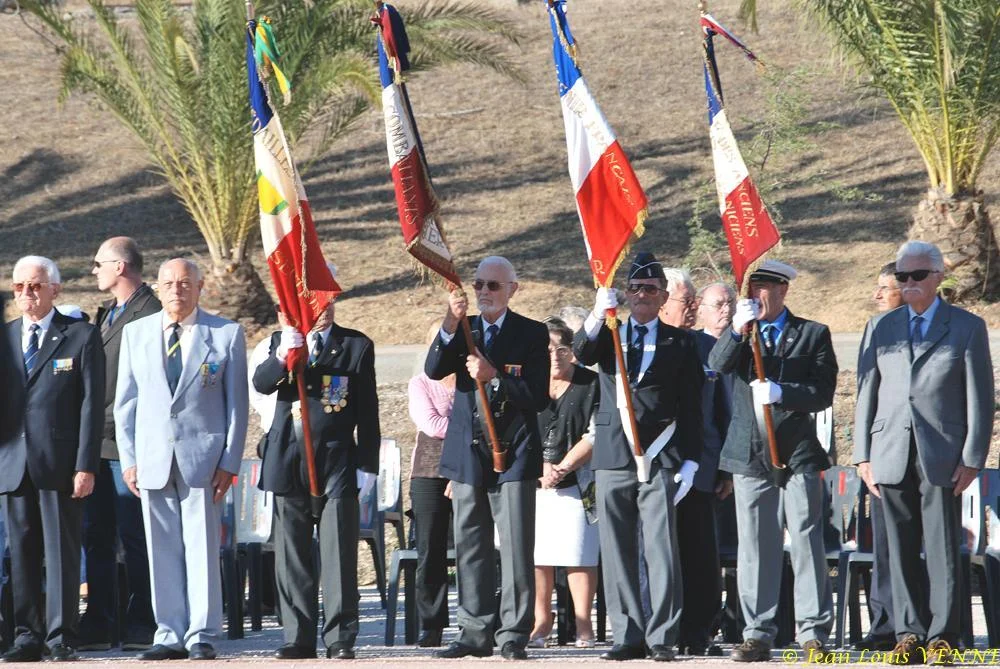 Présentation aux drapeaux du CIN Saint-Mandrier 