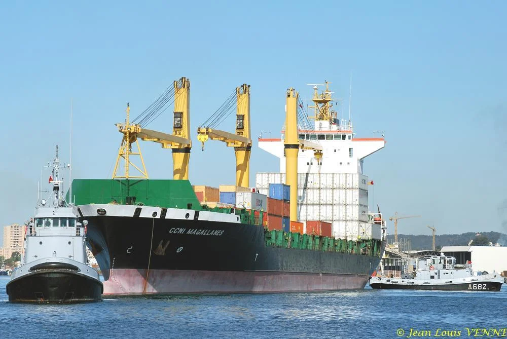 Arrivée à Toulon du porte-conteneurs Magallanes