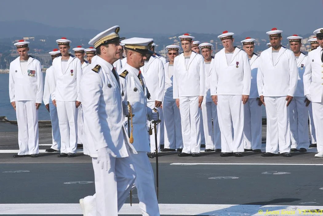 L'ancien commandant, le CV Boivin, et le commandant en second