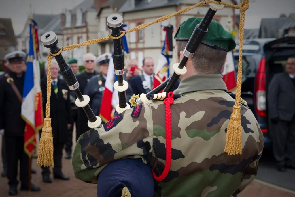 La Force maritime des fusiliers marins et commandos et l’Ecole des fusiliers marins ont rendu un dernier hommage à leur ancien
