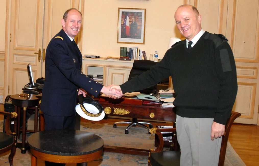 Le CEMA reÃ§oit l'amiral Forissier